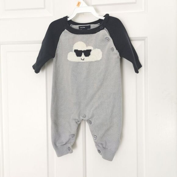 2/$20 Baby Gap knit bodysuit size 0-3 - Picture 1 of 5